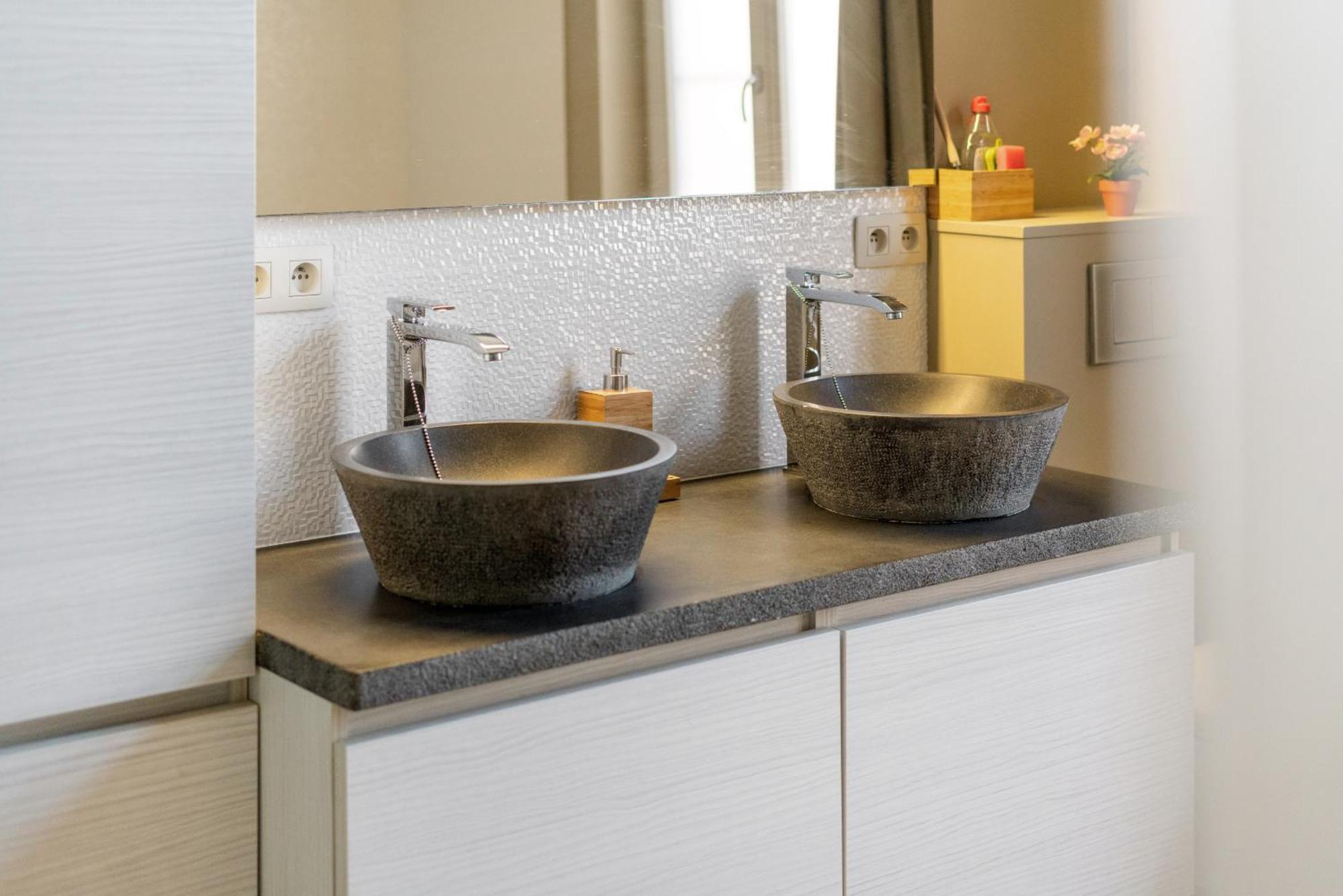 Spacious Guest Suites Near Historic Market - 5 Min Walk Brugge Eksteriør billede