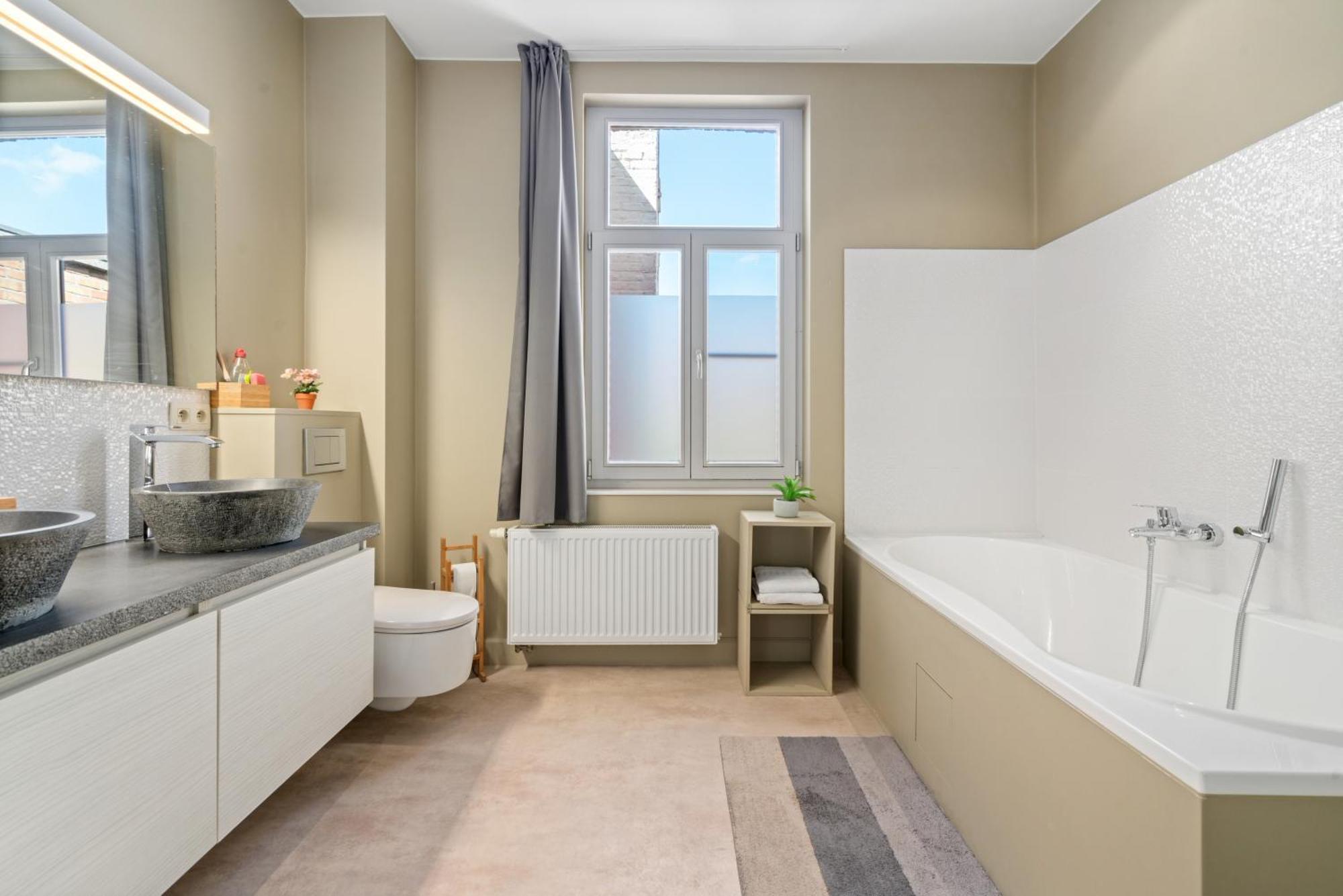 Spacious Guest Suites Near Historic Market - 5 Min Walk Brugge Eksteriør billede